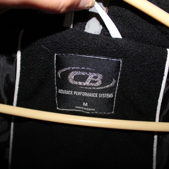 Ski Jacket - Picture 4 of 7